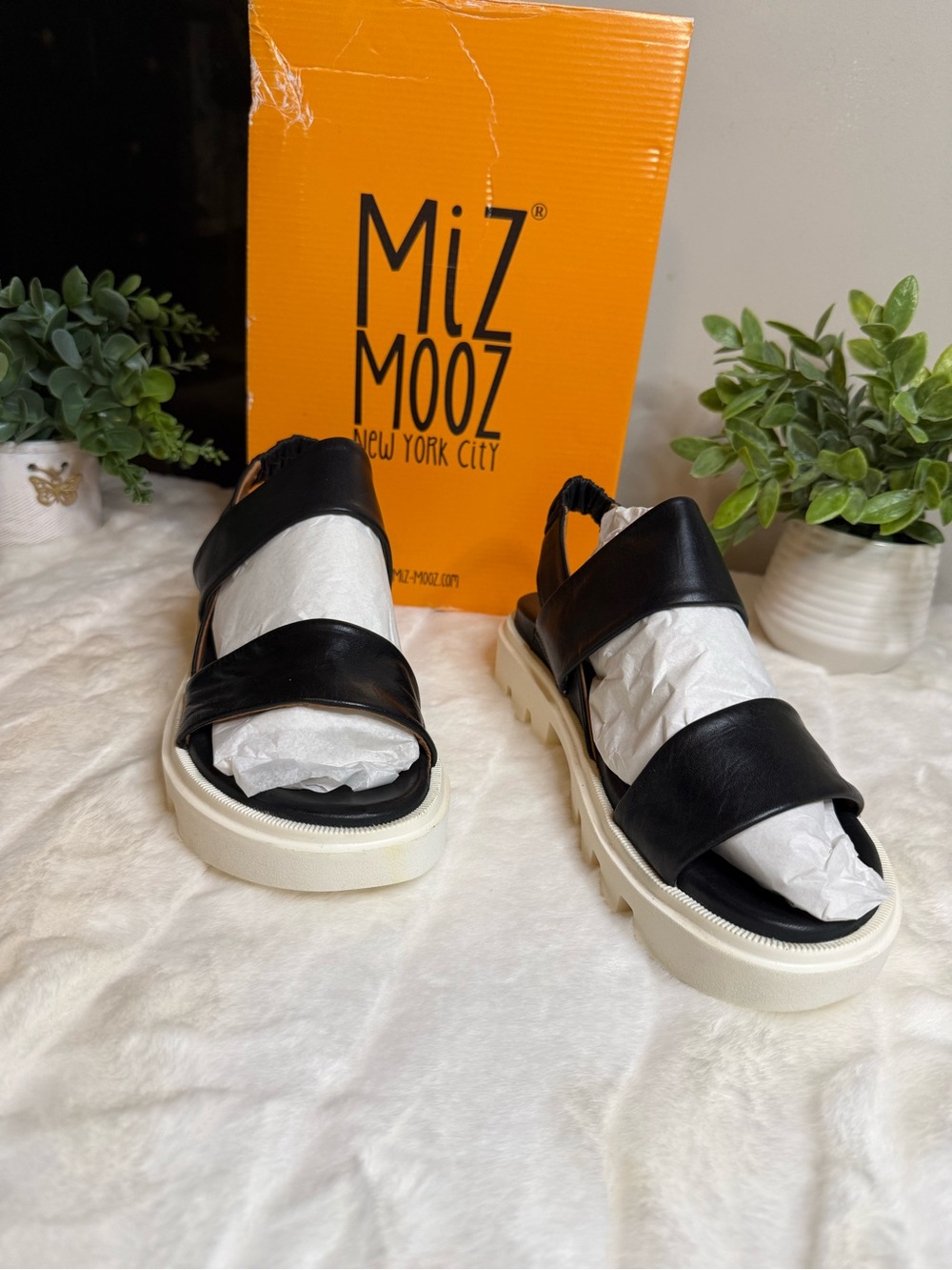 NWT - Miz Mooz Black Paislee Platform Sandals - Size 38